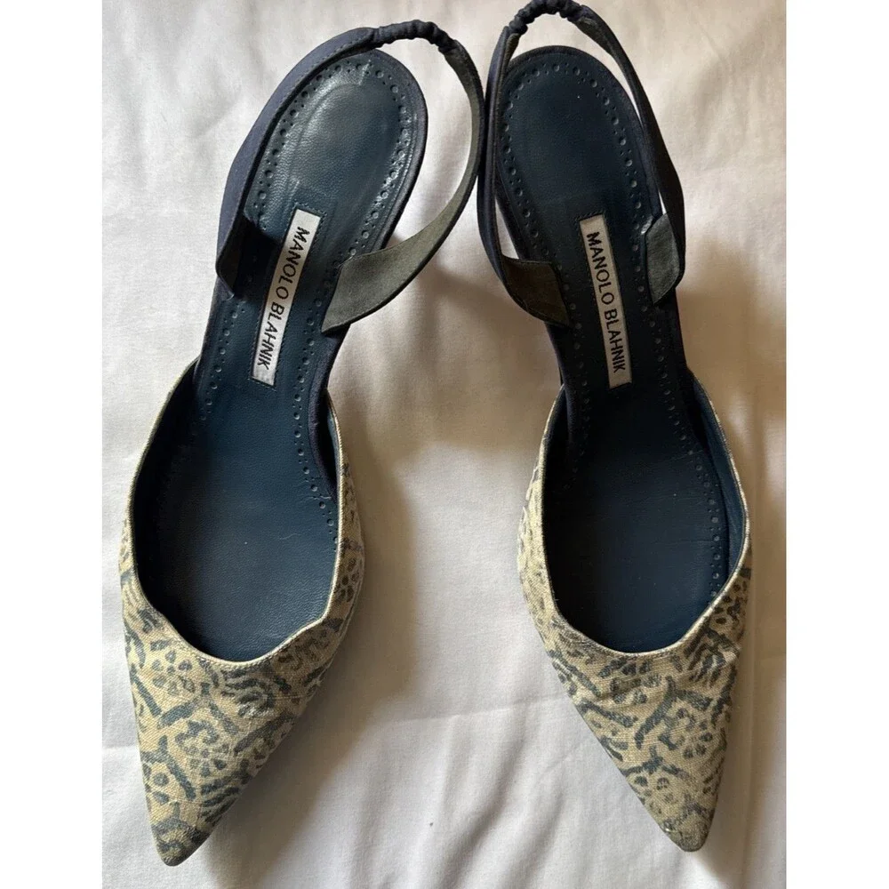 Manolo Blahnik Woven Canvas/ Suede Pointed Toe Slingback Pumps Kitten Heels Flaw